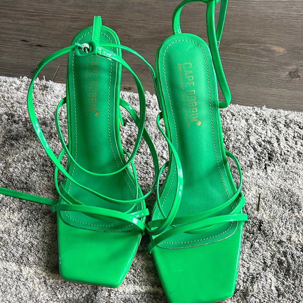 Cape Robbin Green Strappy Lace-Up Heeled Sandals